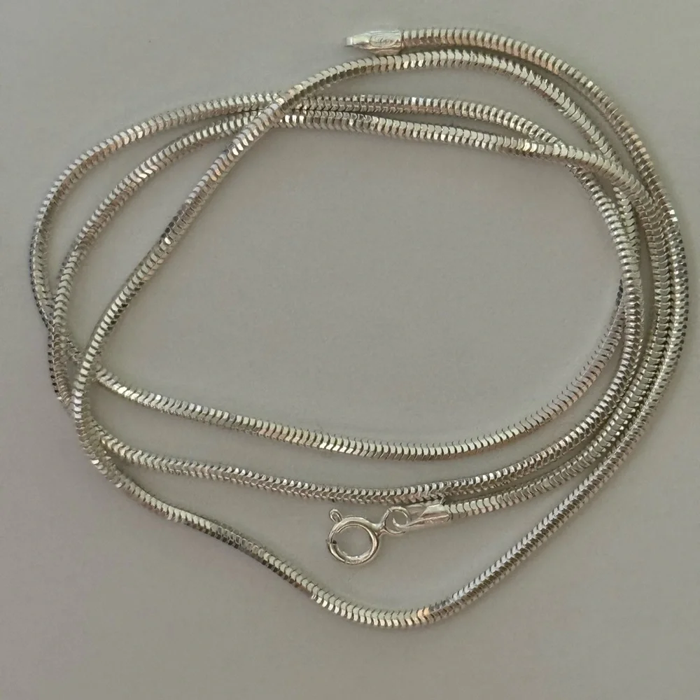 925 Silver 21.5” 2mm necklace snake chain unisex 21.5 inches